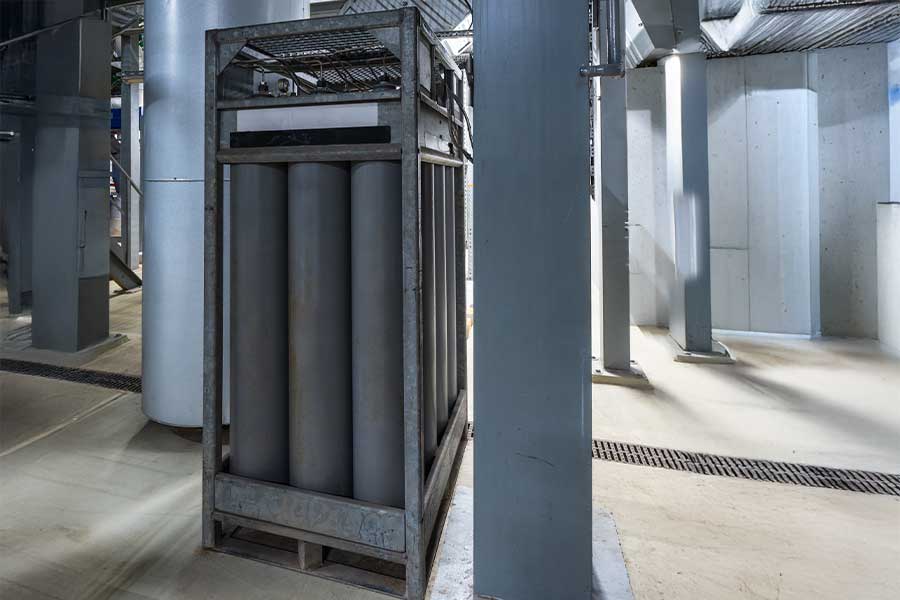 Gas Cylinder Racks vs. Gas Bundles