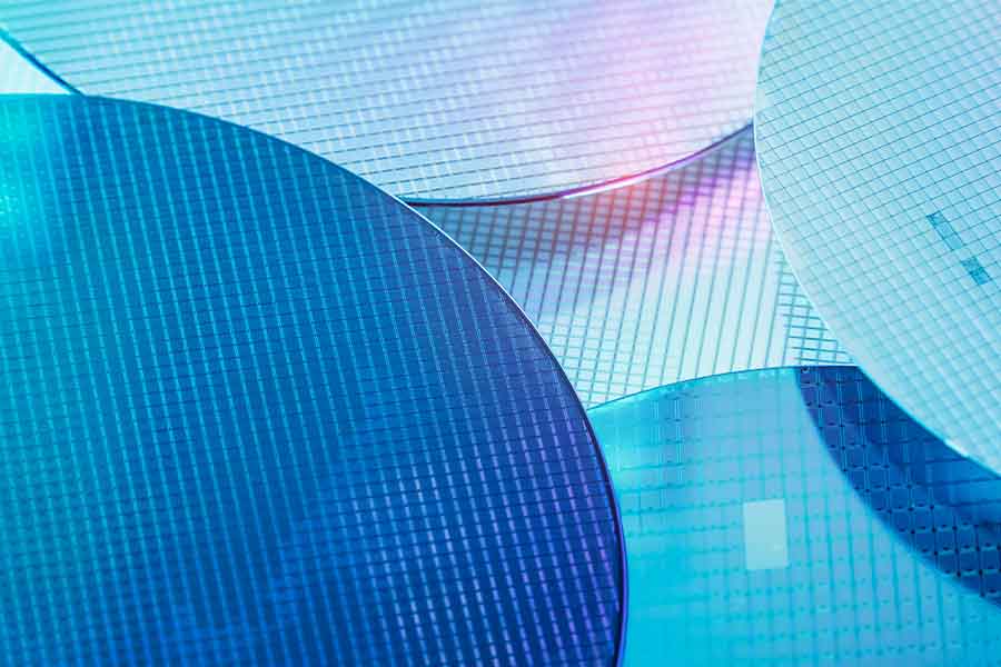 Why Rotarex UHP Gas Pressure Regulators Are Trusted by the Semiconductor and Specialty Gas Industries